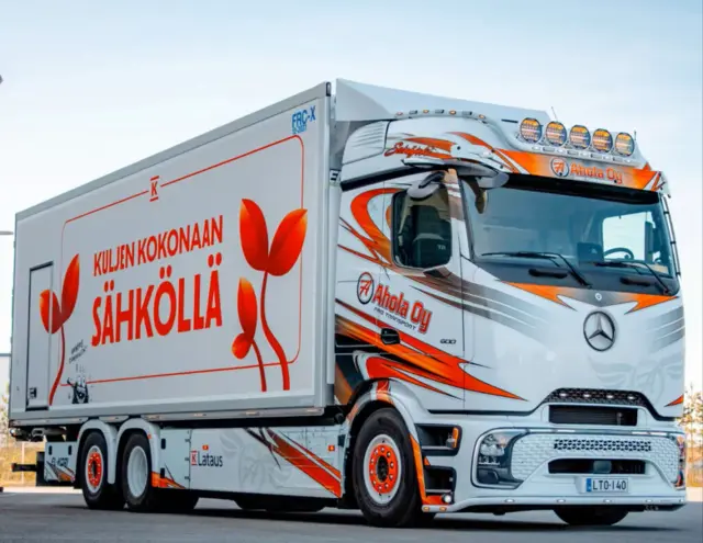 RST Lowline V15 spoilerbøyle f/Mercedes-Benz Actros ProCabin 
