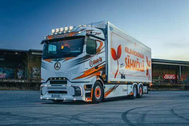 RST Lowline V15 spoilerbøyle f/Mercedes-Benz Actros ProCabin 