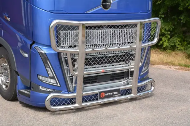 RST Freeway V37 frontbøyle m/6 9"-fester f/Volvo FH 21-> med lav fanger 