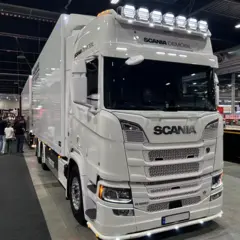 RST Basic V47 takbøyle m/7 9"-fester f/Scania NextGen Highline