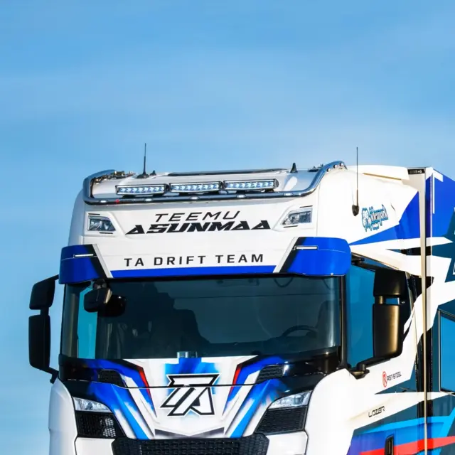 RST Basic V47 takbøyle m/7 9"-fester f/Scania NextGen Highline 