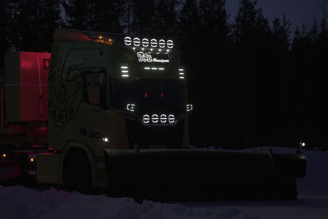 OZZ XH1 brøytelys H/V 150x150/215mm 4 LED, nærlys og fjernlys m/varme 