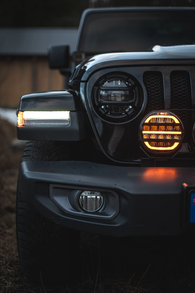 OZZ XR2 P7" fjernlys Sort 16 LED, m/parklys, 7200 lumen 