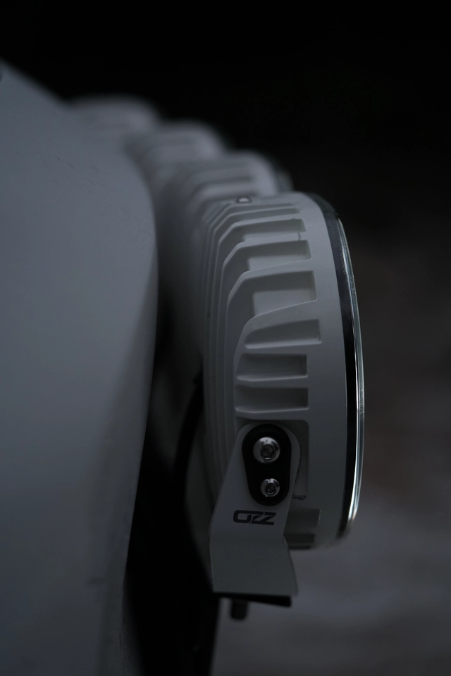OZZ XR2 P7" fjernlys Hvit 16 LED, m/parklys, 7200 lumen 