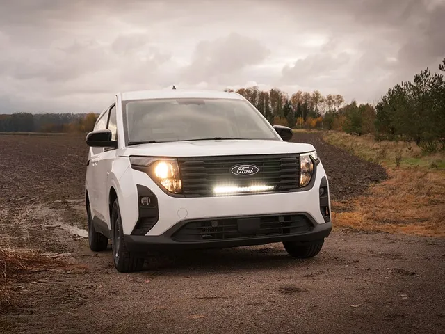 LAZER Ford Transit Courier 2023-> Grillkit med Linear18 Elite 