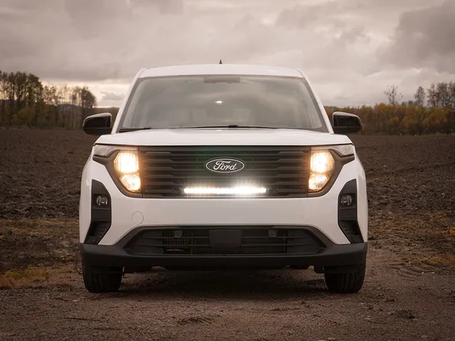LAZER Ford Transit Courier 2023-> Grillkit med Linear18 Elite 