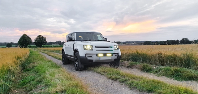 LAZER Grill-braketter f/ Land Rover Defender 20-> (til TR750) 
