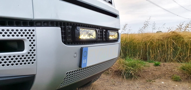 LAZER Grill-braketter f/ Land Rover Defender 20-> (til TR750) 