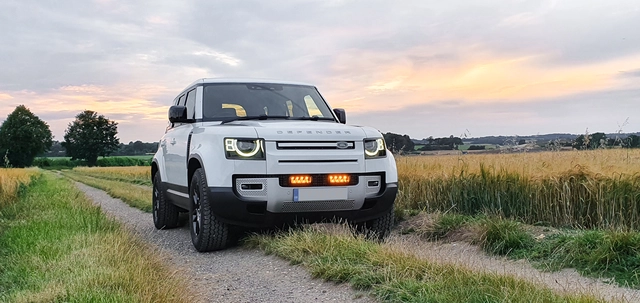 LAZER Grill-braketter f/ Land Rover Defender 20-> (til TR750) 