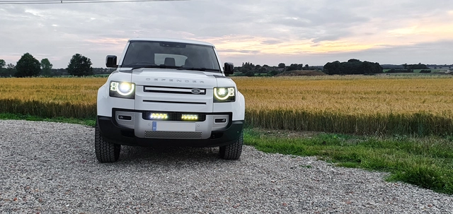 LAZER Grill-braketter f/ Land Rover Defender 20-> (til TR750) 