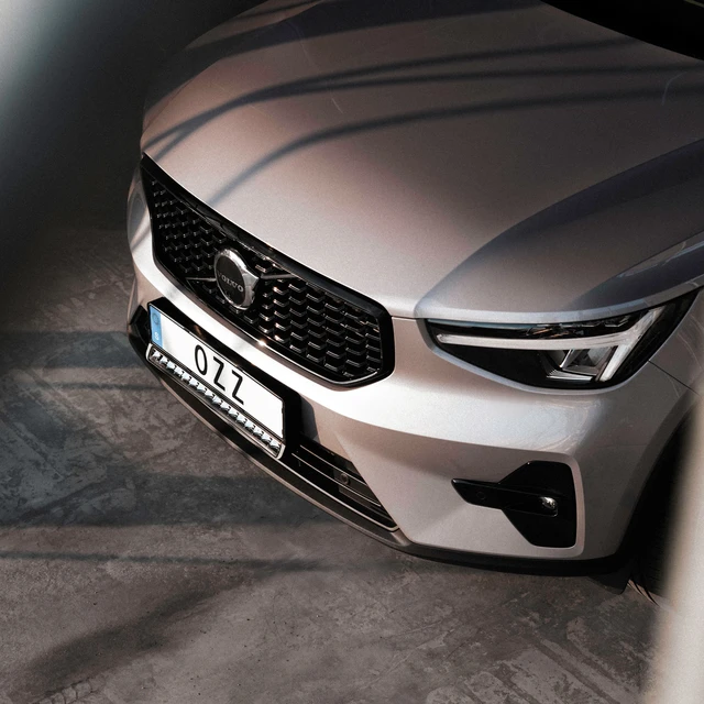 OZZ LP1 fjernlys LED-bar Sort med skiltholder 
