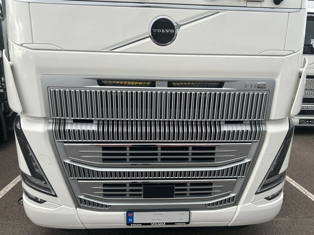 Fjernlyspakke med OZZ XB1 15" for Volvo FH og FH16 2021-> 