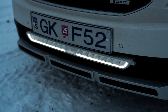 OZZ XB1 P27" fjernlys LED-bar Hvit m/parklys 