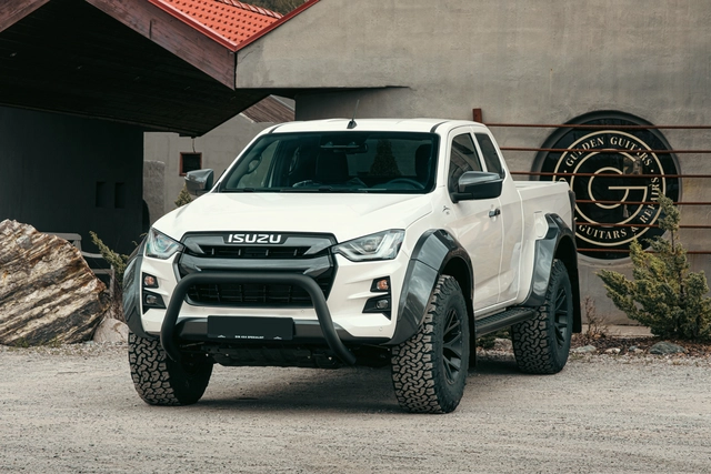 MISUTONIDA Frontbøyle Isuzu D-MAX 21- Super Bar Ø76 sort 