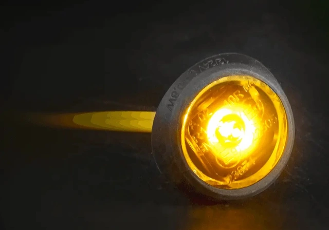 Mark.lykt LED Oransje Rund Klart glass m/ pakn. for plane flater og rør/bøyler 
