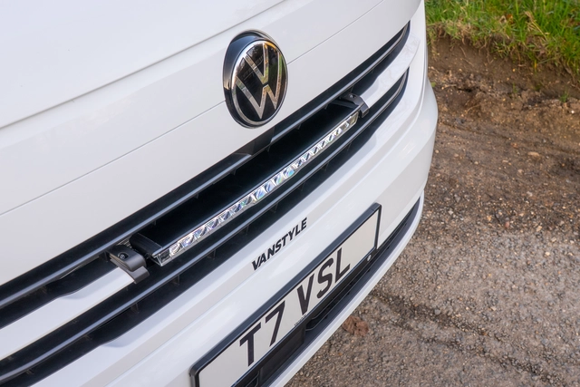 LAZER VW Transporter T7 2025-> Grillkit med Glide Elite 52cm m/parklys 