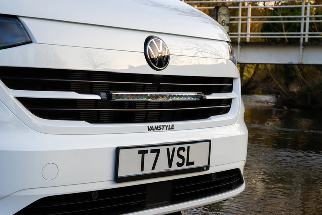 LAZER VW Transporter T7 2025-> Grillkit med Glide Elite 52cm m/parklys 