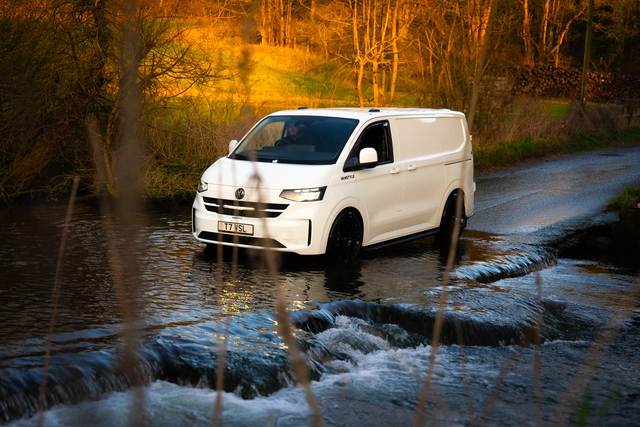 LAZER VW Transporter T7 2025-> Grillkit med Glide Elite 52cm m/parklys 