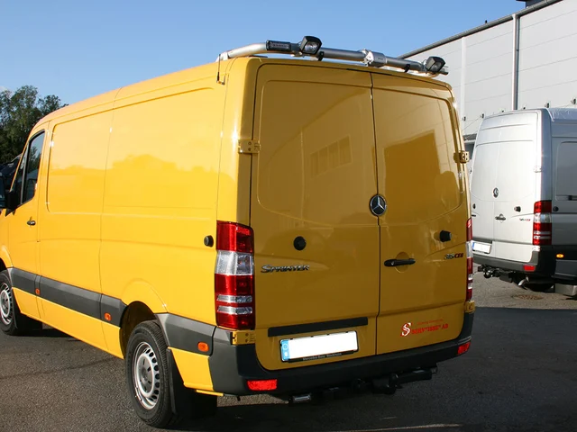 QPAX T-Rack bakre takbøyle Mercedes Sprinter H1 07- SØLV 