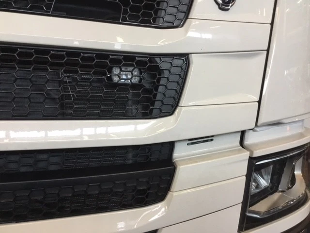 Festebrakett varsellys Scania R-serien for AC gasssystem 