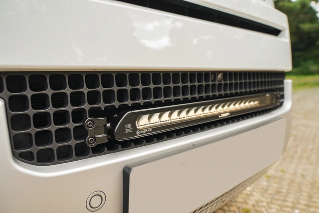 LAZER Grill-braketter f/ Land Rover Defender 20-> (t/Linear18) 