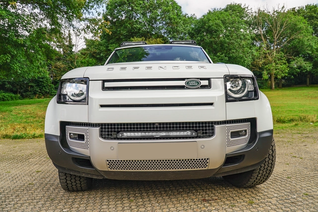 LAZER Grill-braketter f/ Land Rover Defender 20-> (t/Linear18) 